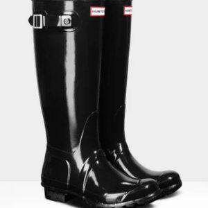 Women's Size 10 Hunter Black Gloss Rain Boots